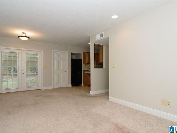 4th image of 712 Penny Ln #712