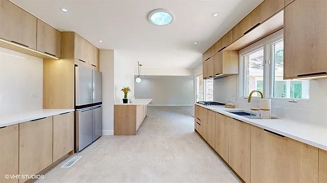 8473 Canterberry Dr — Photo 5