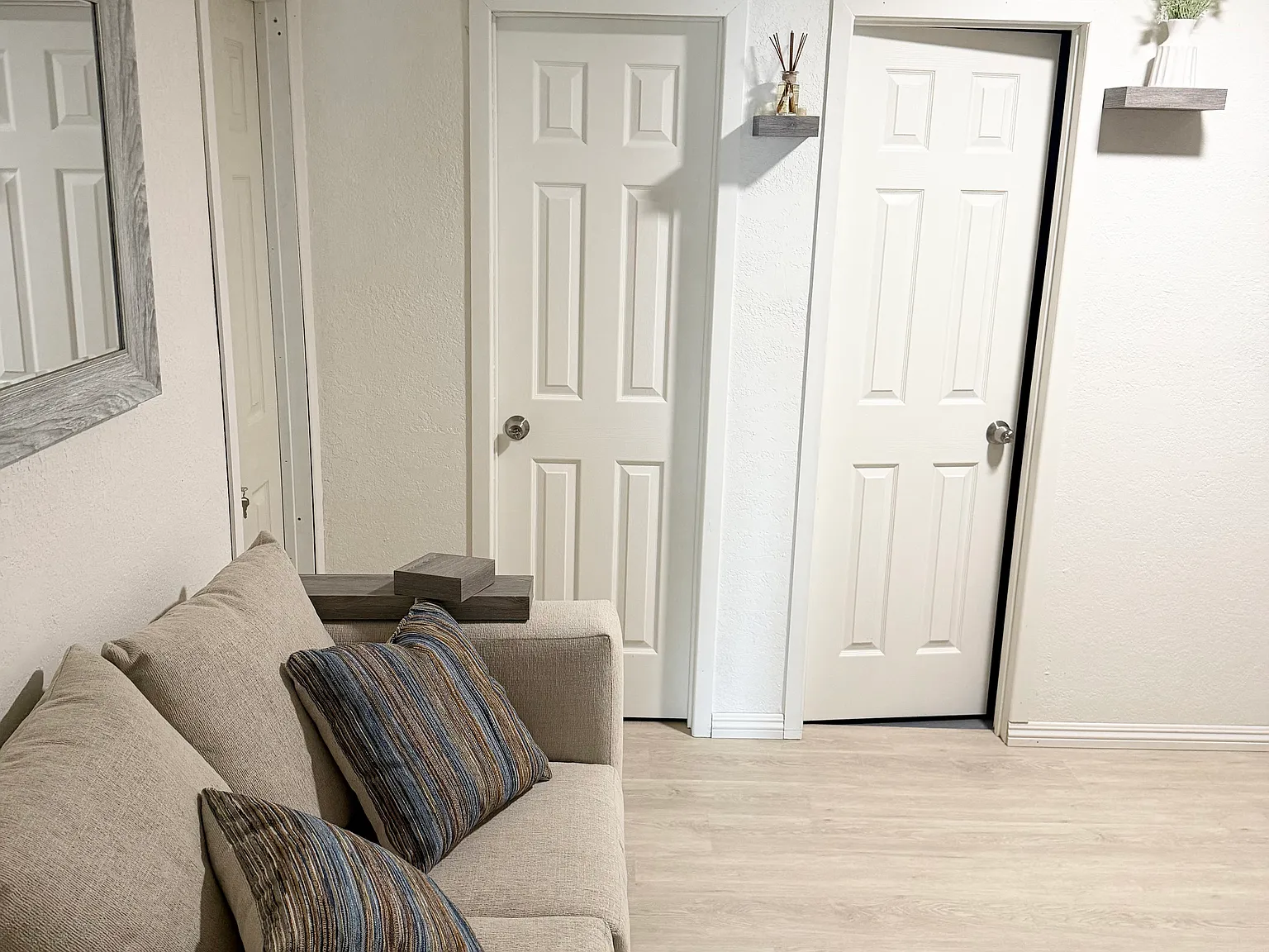 2 bed, 500 sqft, $1,750 — Photo 3
