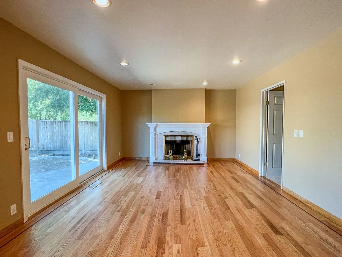 Immaculately Remodeled 5 Bedroom 2.5 Bath Almaden Gem — Photo 4