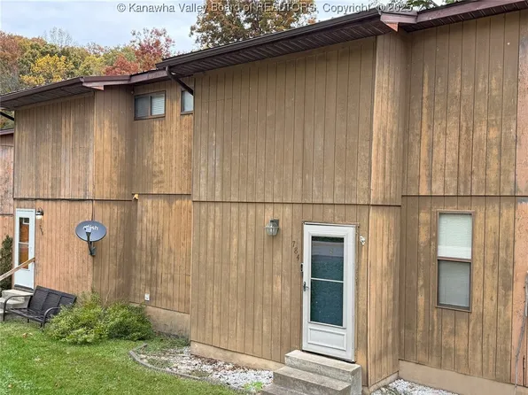 784 Gordon Dr, South Charleston, WV 25303