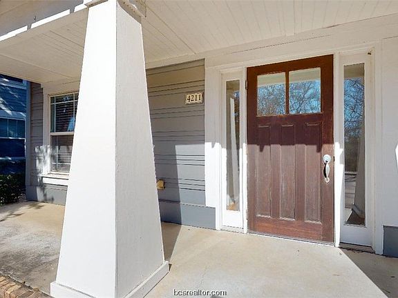 3rd image of 1725 Harvey Mitchell Pkwy S APT 4211