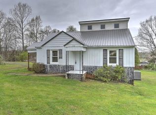 2738 W Walnut St, Johnson City, TN 37604