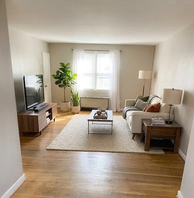 2 bed, 1.0 bath, 850 sqft, $2,200 — Photo 2