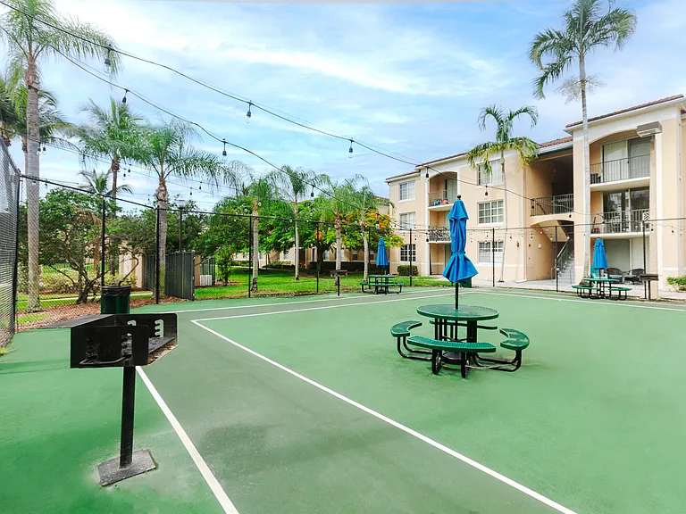 Vista Verde at Coconut Creek — Photo 17