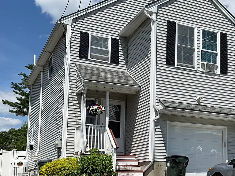 211 W Mitchell St #B — Photo 2
