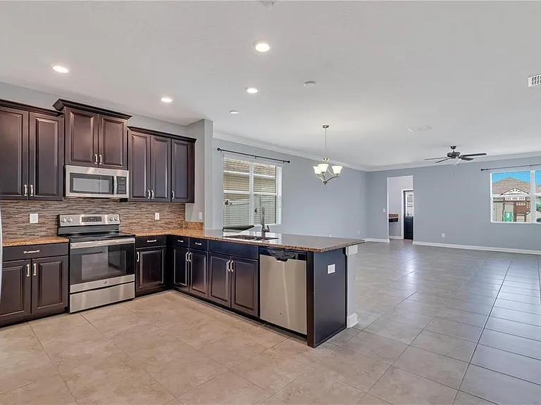 9892 Pecan Hickory Way — Photo 6
