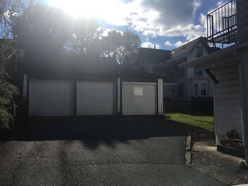 2nd image of 110 Monroe St APT 1