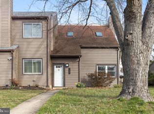 137 E Green Valley Cir, Newark, DE 19711