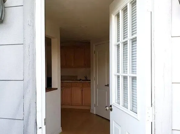 17816 Lull St, Reseda, CA 91335