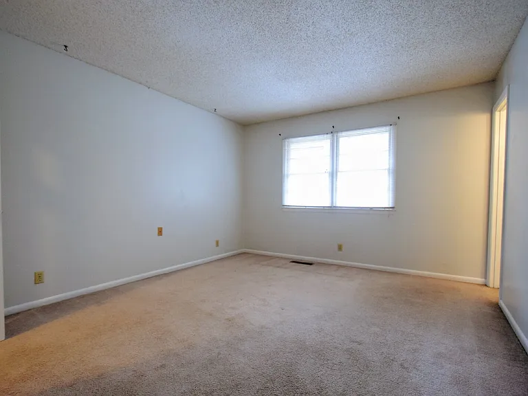 599 Winding Creek Rd #B — Photo 8