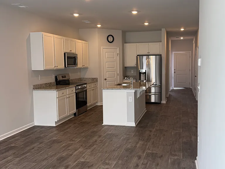142 Talladega Dr — Photo 34