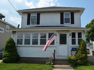 53 Standish St, Weymouth, MA 02191
