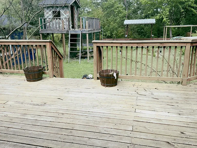 4804 Rowena Ave — Photo 23