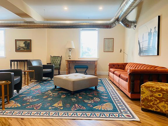 2nd image of 141 Chautauqua Ave #1