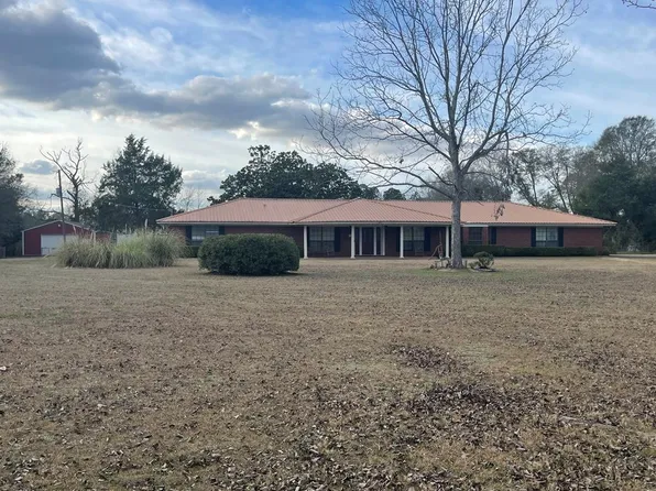8813 State Highway 10 E, Shorterville, AL 36373