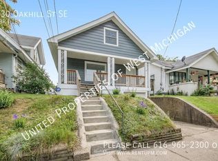 930 Oakhill St SE, Grand Rapids, MI 49507