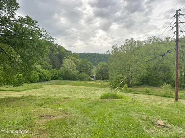 1623 Tater Valley Rd, Washburn, TN 37888