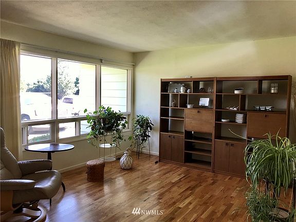 Living Room with beautiful hardwood floors.