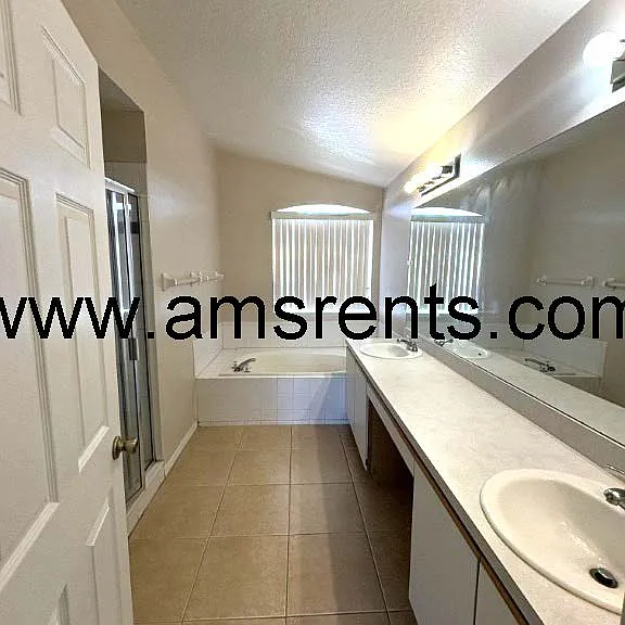 2404 Condado Ct — Photo 23