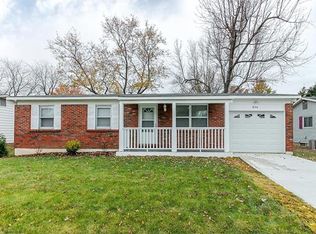 856 Prigge Rd, Saint Louis, MO 63138