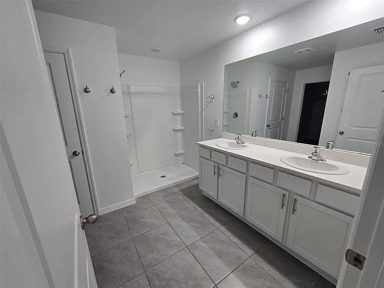 4703 SW 85th Pl — Photo 10