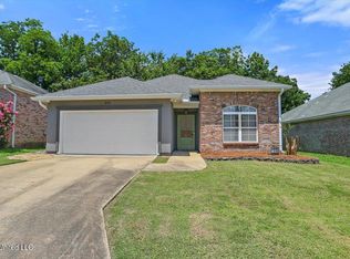 303 Stoneybrook Dr, Brandon, MS 39042