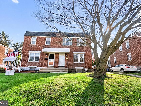 2nd image of 218 E County Line Rd