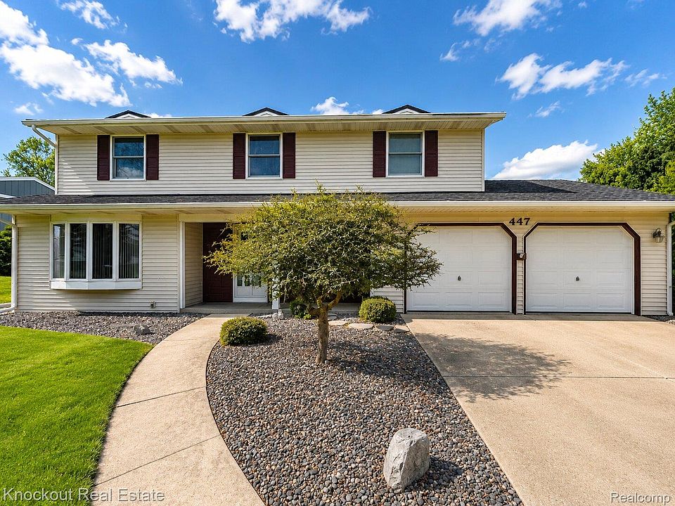 1st image of 447 Harvest Ln