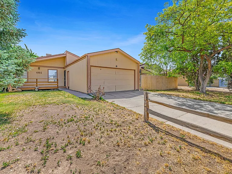 466 1/2 Carson Lake Dr — Photo 1