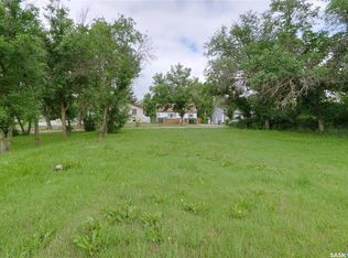 221 1st St E, Coronach, SK S0H0Z0