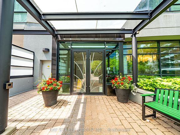 5th image of 5740 Yonge St #2009