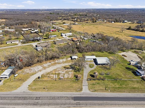 2nd image of 4861 E Highway 199