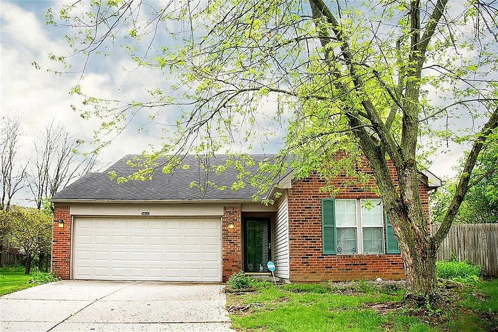 5611 Prince Woods Cir photo 1