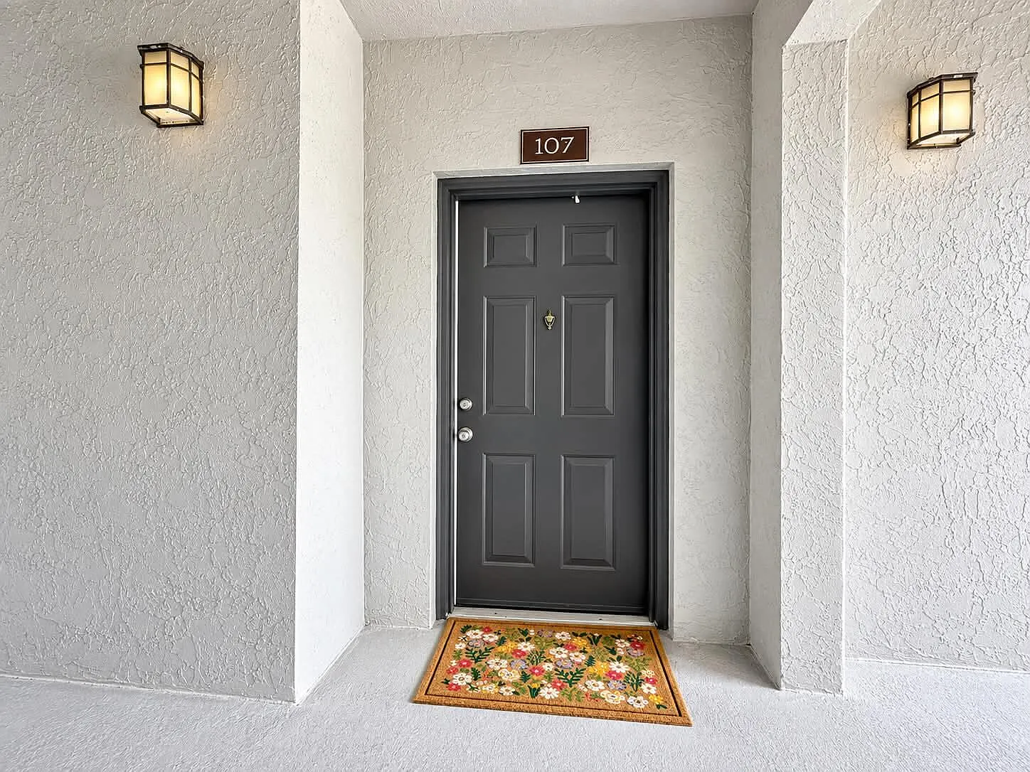 2 bed, 2.0 bath, 1114 sqft, $2,100 — Photo 1