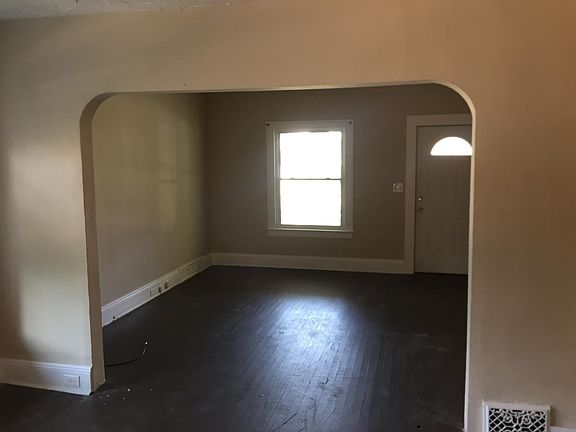 3rd image of 8411 Denison Ave