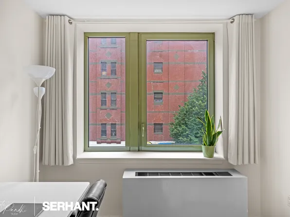 2132 2nd Avenue image 9 of 20