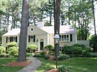 23 Doncaster Cir, Lynnfield, MA 01940