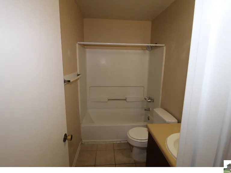 304 Erby Ave #A — Photo 23