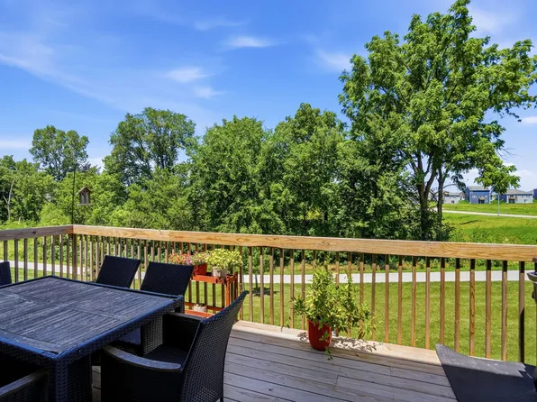 15307 Goldenrod Dr, Urbandale, IA 50323