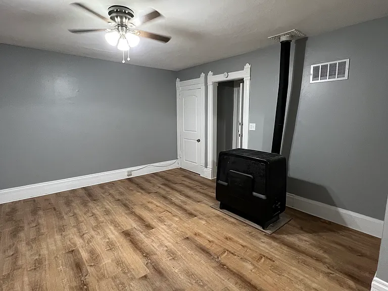 215 Main St #3 — Photo 2