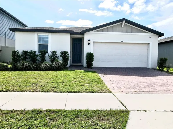 909 Cambridge Dr, Winter Haven, FL 33881