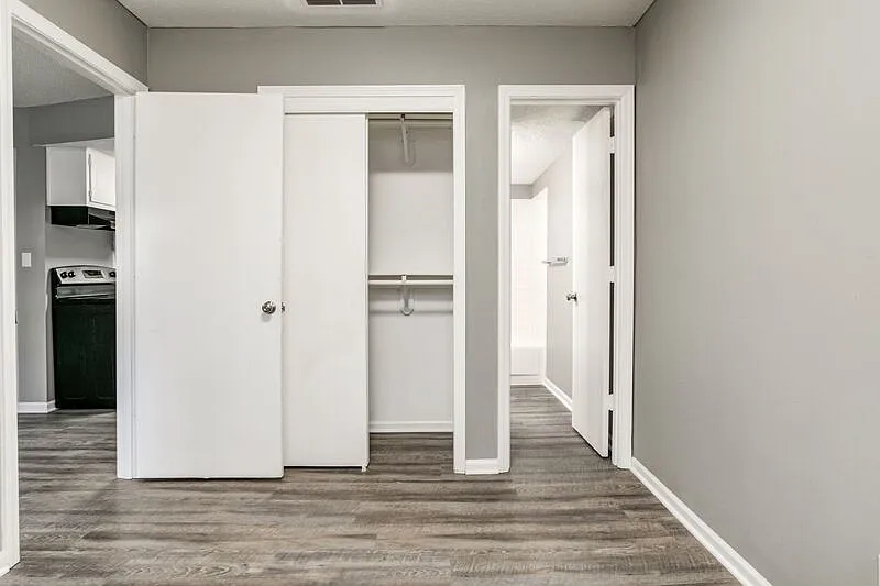 1 bed, 1.0 bath, 700 sqft, $825 — Photo 3