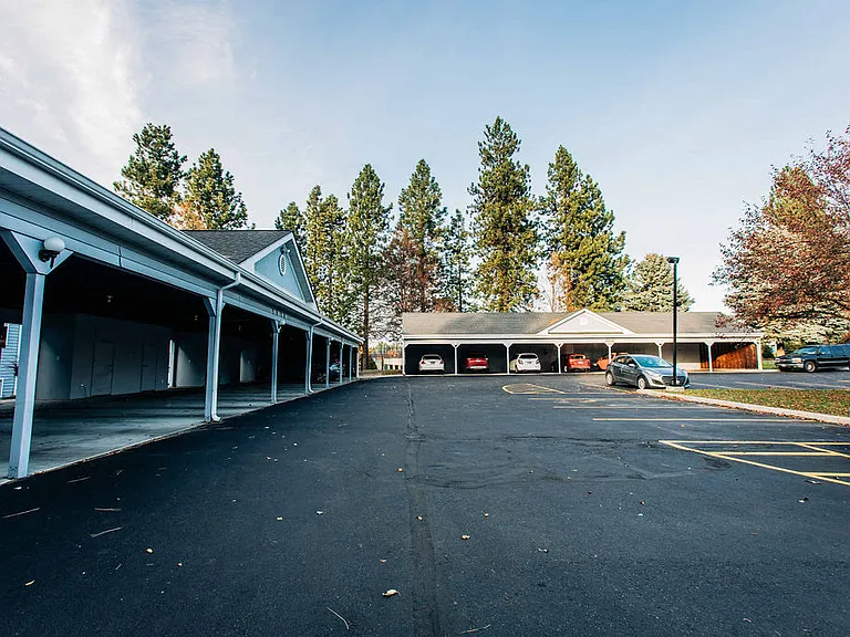 Trails End Apartments — Photo 10
