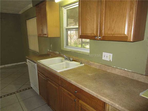 3rd image of 4409 Lurline Cir