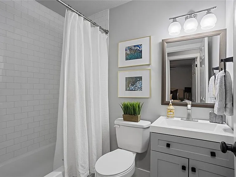 1185 Jamestowne Trl — Photo 16