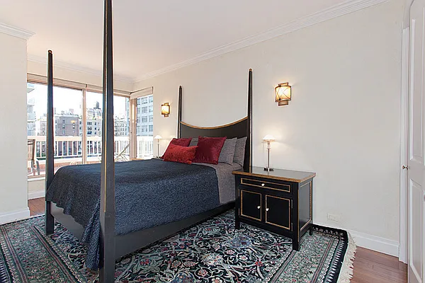 Rented by Manhattan Flats | media 30