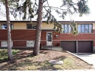 7621 Lake St, Morton Grove, IL