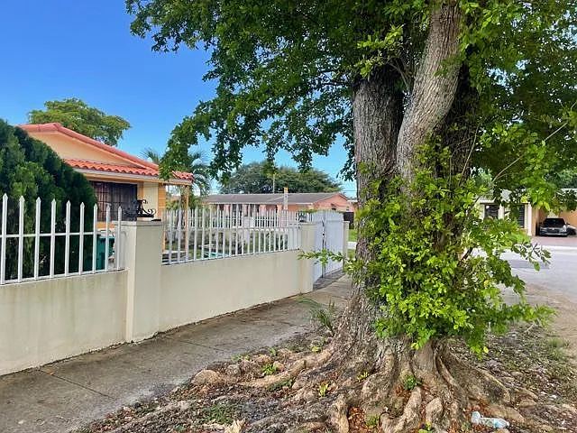 17601 NW 12th Ct #2 — Photo 7