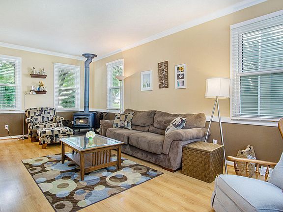 4th image of 7180 Rolling Hills Dr